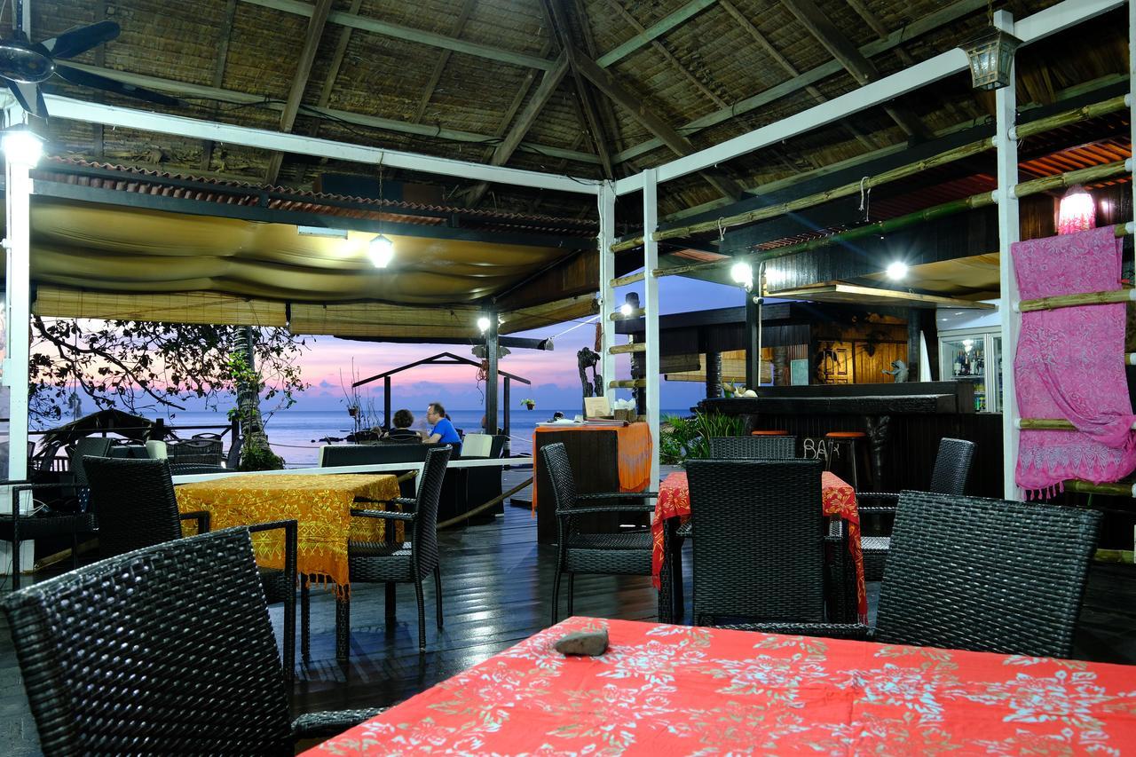 Melina Beach Resort Kampung Genting Exterior foto